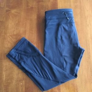 lululemon black crop yoga pants